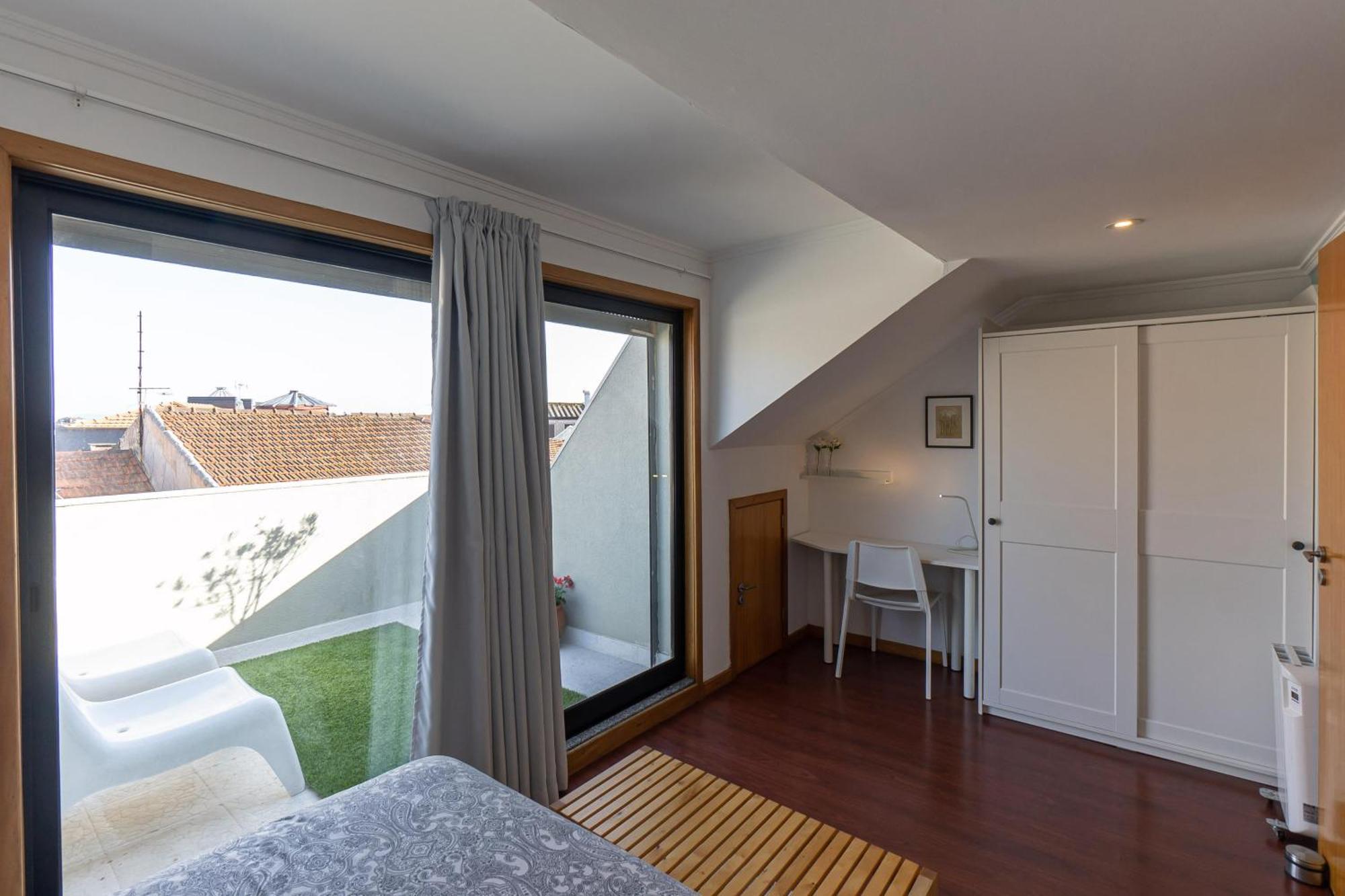Top Floor Apartment With Sunny Balconies Porto Exterior foto